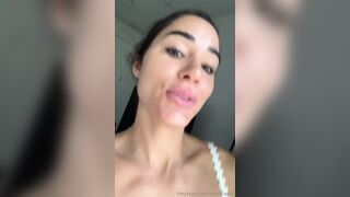 Bruluccas30 Nude Pussy And Booty Hole Spreading Onlyfans Leak Video