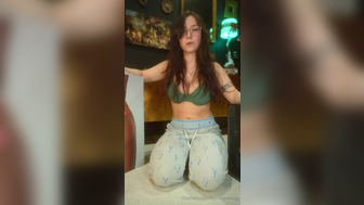 Bigtittygothegg Vibrates Her Pussy Day 17 Leaked Onlyfans