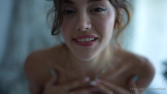 Emblack Fucking Dildo And Bath Squirt Onlyfans Leak