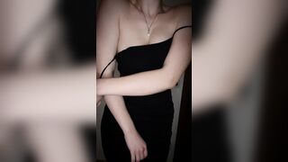 Artikleopard_artist In Black Dress Drops Her Nude Boobs Out Leaked Onlyfans Video