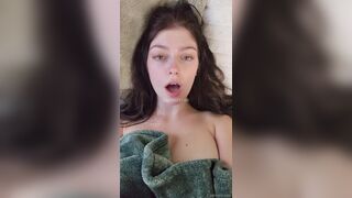 Makoshake Fucked Through Her Towel Simulation Leaked Onlyfans Video