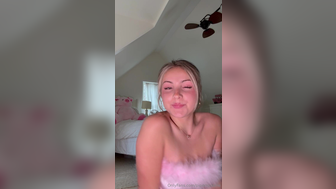 Piper Rockelle Wearing Fluffy Thong Squeezing Her Booty Cheeks Onlyfans Porn Leak