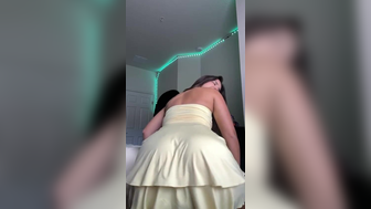 Teddybearosito Lifts Her Dress And Twerking Leaked Video