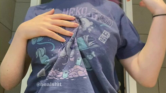 Healsl9t Squeezing Big Boobs Taking Them Out Onlyfans Leak