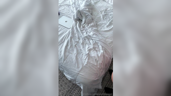 Kirstentoosweet Going Naked And Teasing On Bed Onlyfans Video