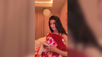 Divaflawless Latest Boob Pressing and fingering