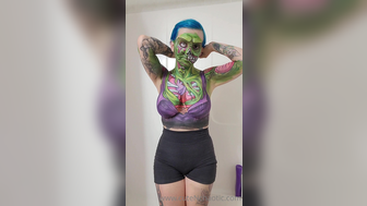 Alientrashkitty washing up paint full naked onlyfans leak