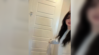 Peachjars Bare Tits Out Masturbating Her Pussy Onlyfans Leaked Video