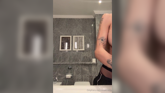Mia Khalifa Nude Tits Out Brushing Her Teeth Leaked Onlyfans