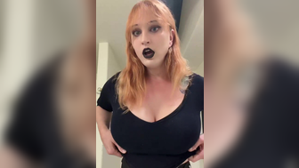 Brynnwoods Aka Valkyrie Brynn Dropping Her Big Goth Tits Out Leaked Video
