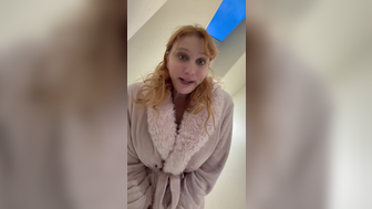 Brynnwoods Aka Valkyrie Brynn In Bathrobe Tits Onlyfans Leak