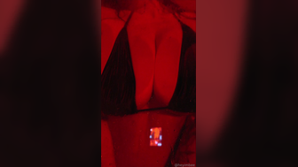 Hey I M Bee AKA Heyimbee Big Booty And Tits Squeezing On Shower Girls Onlyfans Video