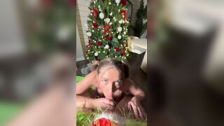 Skylarmaexo Grinch Blowjob And Cum On Boobs Onlyfans Leak