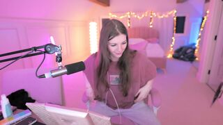 F1nn5ter Flashing Nipples On Livestream Leaked Video