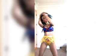 Sofia Gomez Snow White Lingerie Teasing Booty Dance Leaked Video