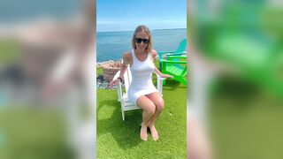 Vicky Stark Getting Herself Soaking Wet Outdoor Sextape