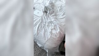 Kirstentoosweet Going Naked And Teasing On Bed Onlyfans Video