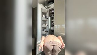 Sendnudesx Twerks Her Big Booty Slowmo And Spreads To Flash Pussy Leak Onlyfans