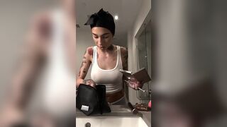 Bhad Bhabie Doing Makeup In Seethrough Skinny Porn Video Leaked