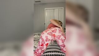 Ivyballl Slowly Strips Her Cloths And Twerks Big Booty Onlyfans Ppv Leak