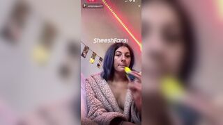 Emilyhodgson17 TikTok Streamer Slip Off Her Nipple On Live Leak