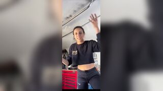 Texas Babe Getting Exposed Boob On Livestream
