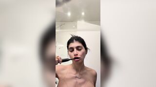 Mia Khalifa Reading With Her Big Nude Tits Out Showing Panties Onlyfans