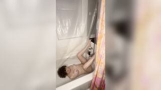 Noarmsvip AKA Inga Petry Disabled Chick Having Orgam On Bathtub