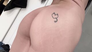 Elayna Black Showing Her Bare Juicy Ass Onlyfans