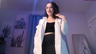 SaraDoesScience Roleplays As A Dominant Doctor With A Strap-On