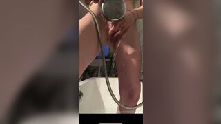 Zooe Moore aka Queenmommymilker Shower Head Nude Pussy Masturbating Leak Onlyfans Tape