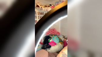 Itslunarliv Pussy Vibrated And Fucked A Black Dildo On Livestream Leaked Onlyfans