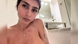 Mia Khalifa Soapy Nude Tits In Bathtub Onlyfans