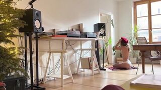 Anna Ralphs Films Steamy Sex Tape In Paris