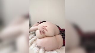 Low Keydeadinside Twerks Her Plump Ass