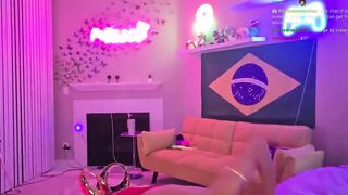 Mbeeco AKA Megan Botnick Twitch Streamer Slip Nip