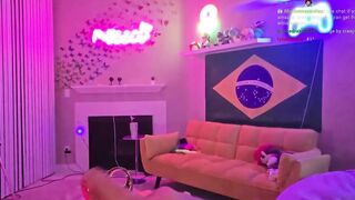 Mbeeco AKA Megan Botnick Twitch Streamer Slip Nip