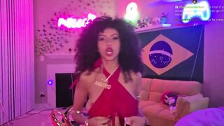 Mbeeco AKA Megan Botnick Twitch Streamer Slip Nip