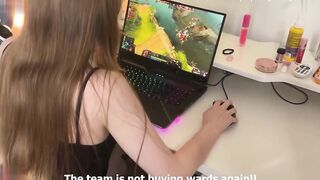 Yuiwoo Gets Fucked While Playing DotA 2