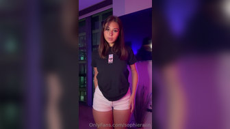 Sophieraiin Seethrough Hardnipples Playing And Teasing Herself Onlyfans Leak Ppv