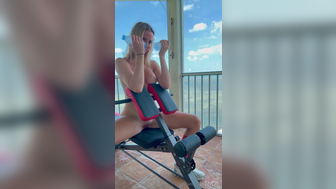 ViCky Stark Outdoor Warmup And Doing Squats Riding A Dildo In Pussy Onlyfans Sex Tape