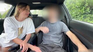 Zoe Rhode Fucks In A Parked Convertible