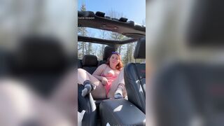 Isla Moon Rides Cock And Squirts In An Open Jeep