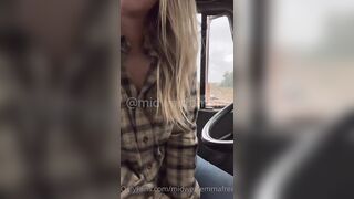 Midwestemma PPV solo in grain truck she uses all fingers onlyfans leak