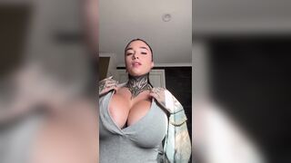 Andeemind Dropped Her Big Nude Tits Out In Dress Leak Onlyfans Ppv