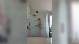 Milkmariedes Fully Nude Livestream Taking A Shower Onlyfans Video