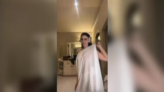 Diva Flawless Teasing Her Seethrough Nips Wearing A Saree Onlyfans Leak